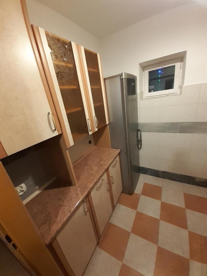 Centrum Zlote Tarasy Metro Rondo Onz Balkon Apartman Varsó Kültér fotó
